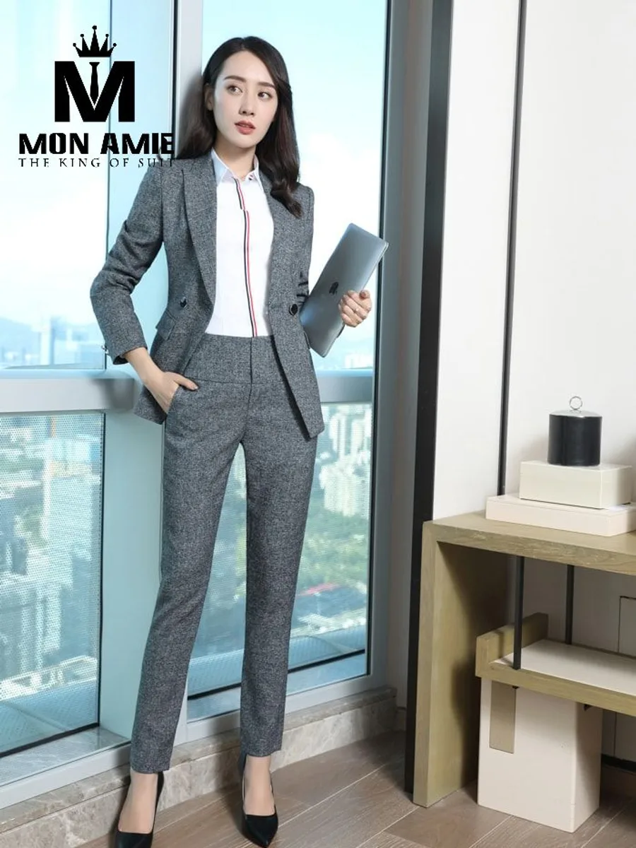 Heather Grey Women's Suit with Peak Lapel