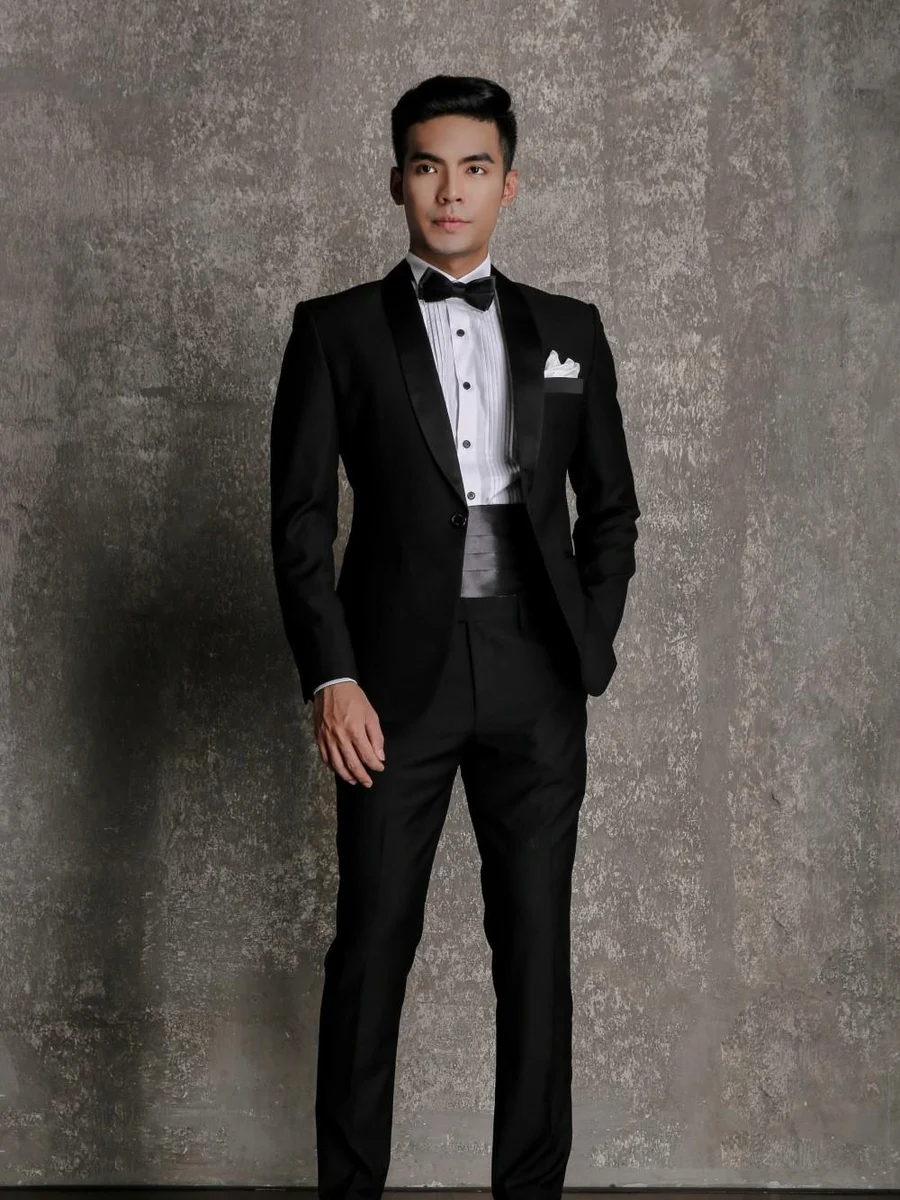 Shawl-Lapel Cummerbund Tuxedo