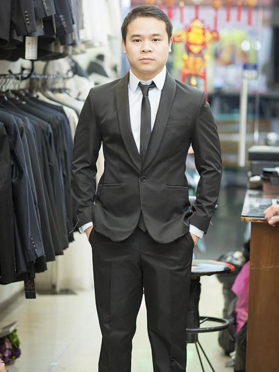 Rounded Satin Shawl Tuxedo