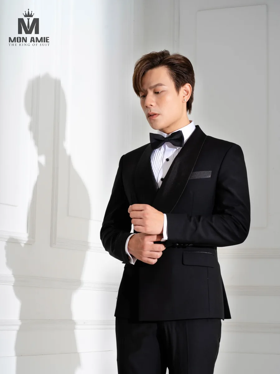 Black Double-Breasted Tuxedo, Satin Shawl Lapel and Pocket Square